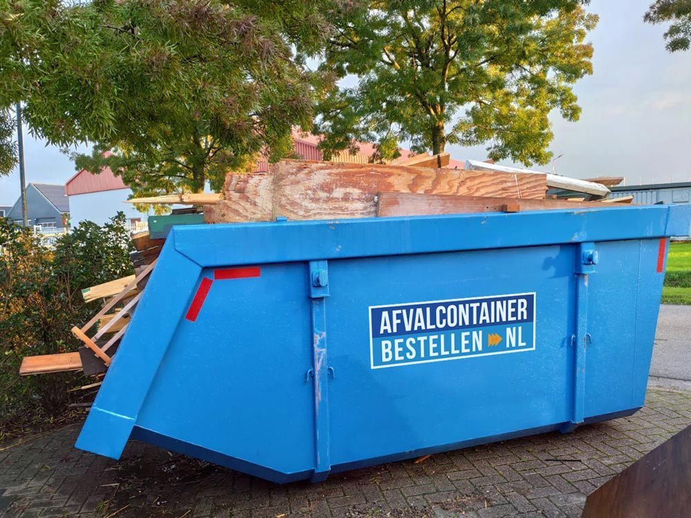 Een afzetcontainer huren voor het afvoeren van afval